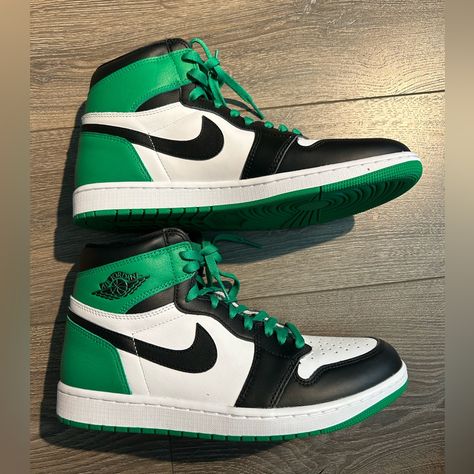 Jordan 1 Retro High Og In Lucky Green Size: Us 10.5 Men Never Worn With Box Jordan 1 Lucky Green Outfit Women, Jordan Retro 1 Mujer, Lucky Green Outfit, Nike Shoes Jordan, High Top Jordans, Shoes Jordan 1, Fire Shoes, Green Jordans, Children's Games