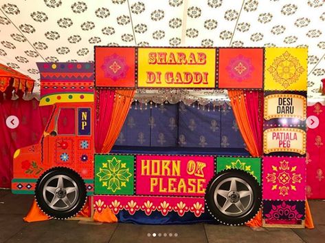 Punjabi Theme Decoration Ideas, Mumbai Theme Decor, Punjabi Culture Decoration Ideas, Dandiya Night Decoration Ideas, Punjabi Dhaba Design Ideas, Punjabi Decoration Ideas, Punjabi Theme Decoration, Rajasthani Theme Decoration, Desi Craft