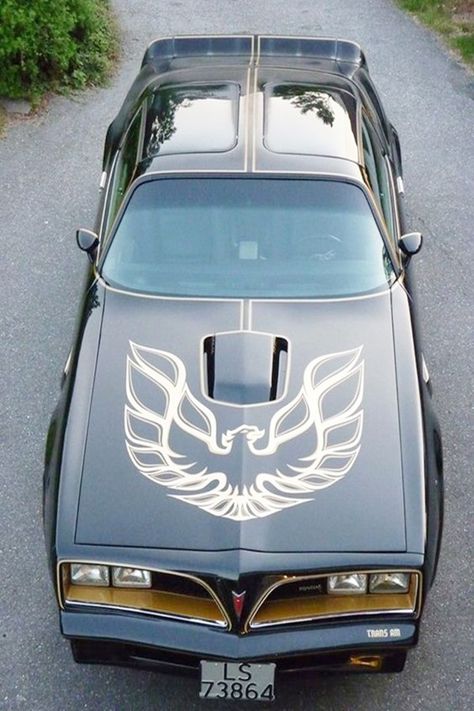 40 Super Cool Car Paint Job Art Ideas Pontiac Trans Am, Smokey And The Bandit, Pontiac Firebird Trans Am, Pontiac Cars, Firebird Trans Am, 1957 Chevrolet, Sweet Cars, Old Car, Cars Movie