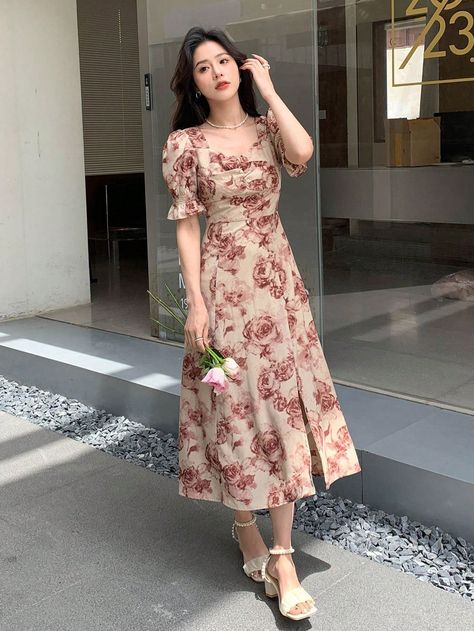 Sunday Dress Outfit Church, Elegant Floral Dress, Split Thigh Dress, Sunday Clothes, Long Gown Design, Simple Frocks, Red Summer Dresses, Gowns Dresses Elegant, Sunday Dress