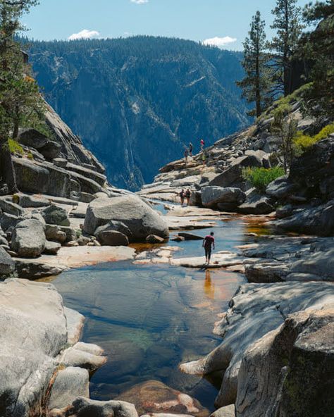 Yosemite Summer, Yosemite Hiking, 2025 Moodboard, Yosemite Sequoia, Yosemite Hikes, Yosemite Trip, Yosemite Park, California Hikes, Beautiful California