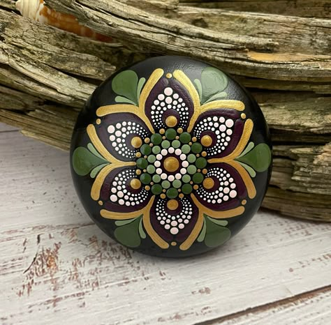 Dot Art Mandala Stone Paperweight Hand Painted Rock Mandala Meditation Small Stones Gift Rock Dot Painting, Small Mandalas, Mandela Rock Painting, Mandala Rock Painting, Mandala Coasters, Rock Mandala, Painted Garden Rocks, Dot Art Mandala, Mandala Ideas