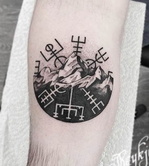 Icelandic Compass Tattoo, Compass Mountain Tattoo Design, Iceland Inspired Tattoos, Viking Compass Tattoo Men, Viking Compass Tattoo Design, Compass Mountain Tattoo, Icelandic Tattoo Ideas, Hike Tattoo, Norway Tattoo Ideas