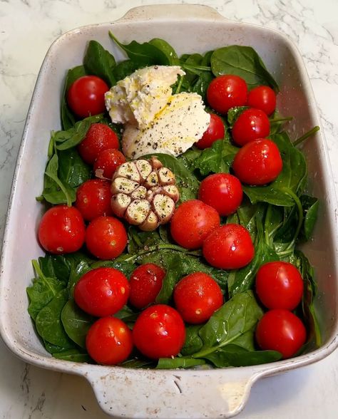 Tomato And Spinach Pasta Tomato Recipes Healthy, Tomato And Spinach Pasta, Spinach Tomato Pasta, Tomato Pasta Bake, Spinach Pasta Bake, Cream Cheese Spinach, Cream Cheese Pasta, Spinach Bake, Cherry Tomato Recipes