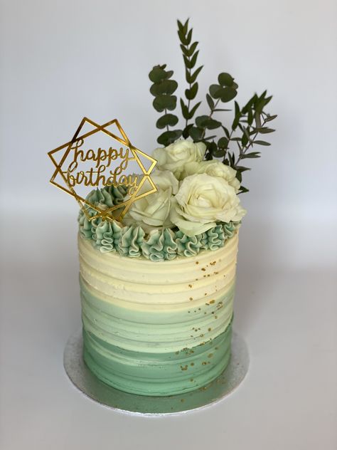 Green And White Cake, Green Birthday Cakes, Thighs Chicken, Gold Birthday Cake, Idee Babyshower, Green Cake, Elegant Birthday Cakes, 18th Birthday Cake, Birthday Cakes For Women