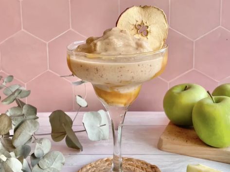 Blend Jet, Bourbon Caramels, Lemon Ice Cream, Caramel Ice Cream, Cocktail Serving, Best Of Both Worlds, Caramel Apple, Autumn Flavors, Apple Slices