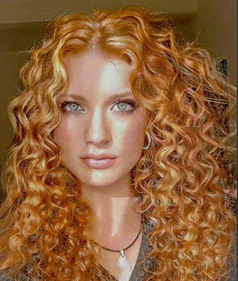 Natural Strawberry Blonde Hair, Red Hair Inspo, Pretty Redhead, Red Curly Hair, Red Hair Don't Care, Red Haired Beauty, Blonde Curly Hair, Spiky Hair, Dyed Hair Inspiration