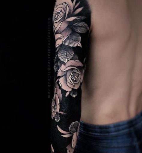 Beautiful Tattoo by Austin Jones - black out sleeve with roses and a skull Rosen Tattoo Mann, La Santa Muerte Tattoo, White Flower Tattoos, Black And White Flower Tattoo, Tato Maori, Black Sleeve Tattoo, Best Cover Up Tattoos, Temple Tattoo, Rose Tattoo Sleeve