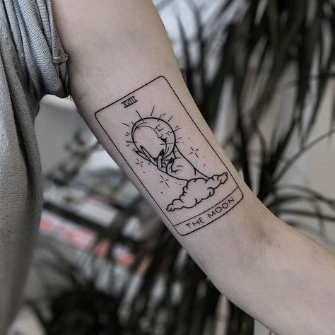 Tattoos Tarot, 27 Tattoo, Moon Tarot Card, Tarot Card Tattoo, Tarot Tattoo, The Moon Tarot Card, The Moon Tarot, Mini Ideas, Handpoke Tattoo