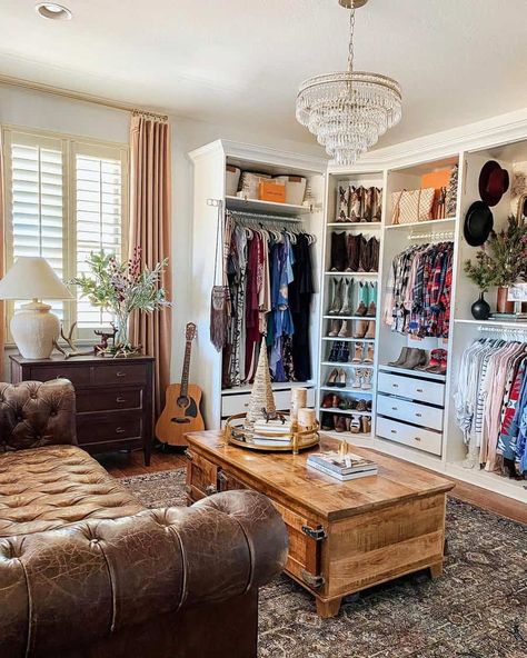 Spare Room Walk In Closet, Bedroom Into Closet, Bedroom Turned Closet, Spare Room Closet, Spare Bedroom Closets, Dream Dressing Room, Home Office Closet, Dressing Room Decor, Dressing Room Closet