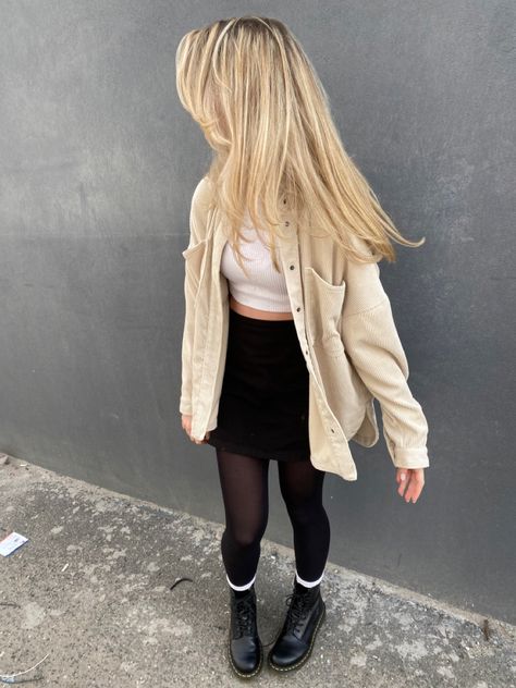 Cute Winter Outfits With Mini Skirts, Outfit Ideas Skirts Winter, Cute Fall Outfits With Tights, Fall Outfit Skirt Tights, Docs And Tights Outfit, Miniskirt And Tights, Outfits With Black Skirt And Tights, Fall Outfit Black Mini Skirt, Off White Mini Skirt Outfit