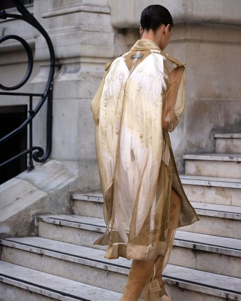 Season Photography, Wings Of Desire, Wim Wenders, Random Aesthetics, Photography Winter, Campaign Fashion, Cashmere Dress, Silk Roses, Orange Dress