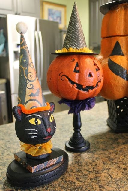 Creating Myself, Halloween Folk Art, Faux Pumpkins, Halloween Items, Halloween Inspiration, Halloween Sale, Diy Vintage, Paper Clay, Halloween Kostüm