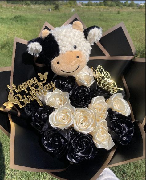 Perfect for any occasion made handmade from ribbon! Cow Flower Bouquet, Flower Ribbon Bouquet, Batman Bouquet, Ribbon Ramos, Boyfriend Bouquet, Ribbon Roses Bouquet, Spooky Bouquet, Eternal Flower Bouquet, Bouquet Business