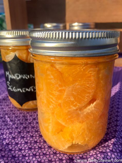 Canned Mandarin Oranges, Hot Water Bath Canning, Canning Process, Canning Fruit, Lemon Uses, Canning Food Preservation, Mandarin Oranges, Water Bath Canning, Fruit Dessert Recipes