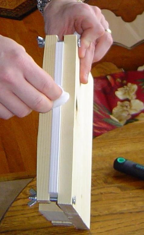 How to make a paperback book.  This one discusses using gorilla glue to hold the pages together Book Binding Glue, Paper Casting, Designer Grafico, Homemade Books, Diy Buch, Book Repair, Bookbinding Tutorial, Make A Book, Book Binding Diy