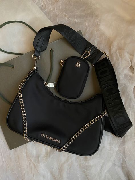 Steven Madden Bag, Cute Crossbody Bags Aesthetic, Steve Madden Bags Handbags, High Heels For Girls, Girly Purse, Steve Madden Crossbody Bag, Brand Purses, Crossbody Bag Outfit, Outfits New York