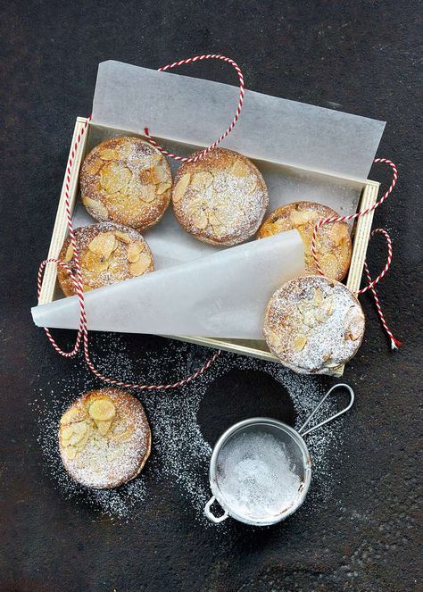 Frangipane mince pies for Christmas afternoon tea Xmas Baking Recipes, Frangipane Mince Pies, Richard Bertinet, Le Crueset, Mince Pie Recipe, Vegan Xmas, Santa Snacks, Xmas Baking, Mince Pie