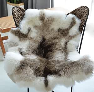 Cozy winter ideas Deer Rug, Reindeer Hide, Rugs Fluffy, Cow Print Rug, Animal Skin Rug, Faux Hide Rug, Fur Bedding, Plush Chair, Fur Carpet