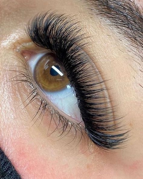 Eye Lash Art, Lash Ideas, Eyelash Lift And Tint, Natural Fake Eyelashes, Lashes Fake Eyelashes, Lashes Extensions, Eyelash Extensions Styles, Lash Extensions Styles, Perfect Eyelashes