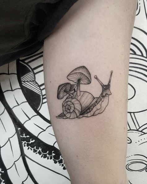 24 Quirky Mushroom Tattoo Designs and Popular Meanings Pumpkin Mushroom Tattoo, Snail On Mushroom Tattoo, Mystical Creatures Tattoo Ideas, Snail And Mushroom Tattoo, Goblin Core Tattoo, Mushroom Head Tattoo, Cool First Tattoos, Mushroom Sleeve Tattoo, 3 Inch Tattoo Ideas