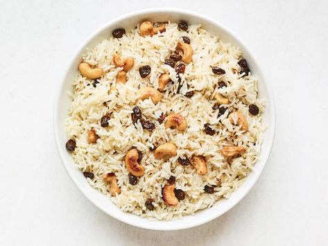 Cashew Fried Rice, Raisin Rice, Chicken And Cashew, Raisins Recipe, Raisin Recipes, Sweet And Spicy Chicken, Rice Snacks, Spiced Rice, Tomato Rice