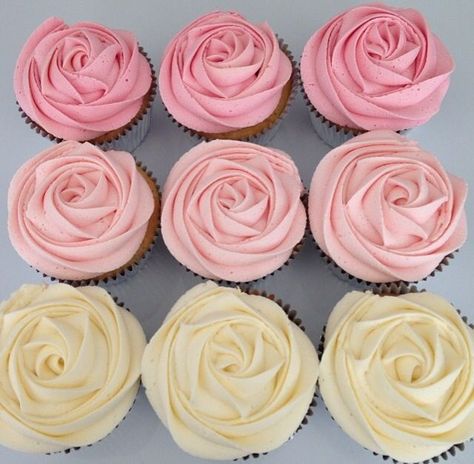 Ombré Rose cupcakes perfect for baby girl baby shower    100% Editable Invitation & Printable with Cardcanva: TRY IT FOR FREE WITH DEMO -> https://etsy.me/2NPVlhH 50s Cupcakes, Baby Shower Ideas Decoracion, Frosting Roses, Girl Shower Cupcakes, Rosette Cupcakes, Cupcakes Flores, Baby Shower Cupcakes For Girls, Rose Gold Bridal Shower, Bridal Shower Cupcakes