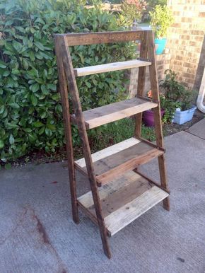 Shelf Out Of Pallets, How To Make A Ladder Shelf, Diy Ladder Shelf, White Pallet, Ladder Shelf Diy, Diy Regal, Shelf Diy, Diy Ladder, Hobby Ideas