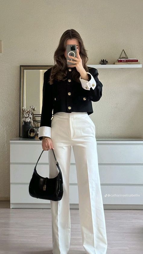 Classy Plus Size Outfits, Office Wear Outfit, Estilo Preppy Chic, Work Outfits Frauen, Fashion Outfits Ideas, Classic Outfits For Women, Old Money Outfits, How To Look Expensive, Modest Casual Outfits