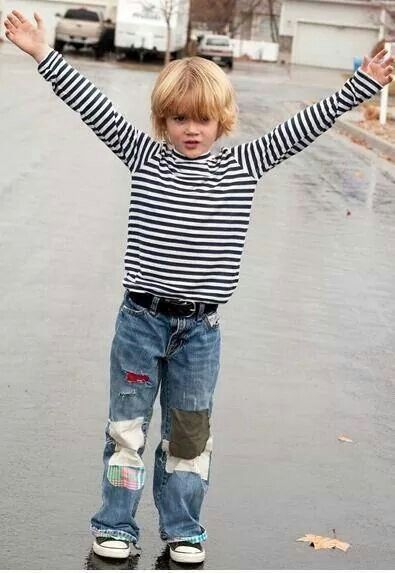 kid dressed up as kurt cobain Kurt Cobain Costume, 90s Grunge Fashion, Grunge Kids, Holey Jeans, Skirt Inspiration, 90s Hip Hop Fashion, Patrick Demarchelier, 90s Fashion Grunge, Torn Jeans