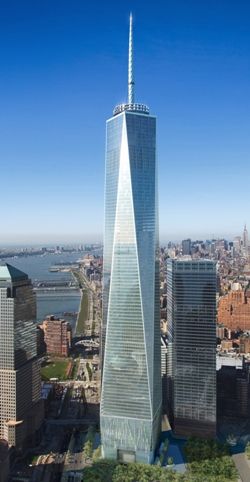 Freedom Tower by Skidmore, Owings and Merrill, 2012. The square transforms into isosceles triangles creating a prism-like shape. Photographie New York, World Trade Center Nyc, Freedom Tower, Voyage New York, One World Trade Center, Trade Centre, Twin Towers, المملكة العربية السعودية, Lower Manhattan