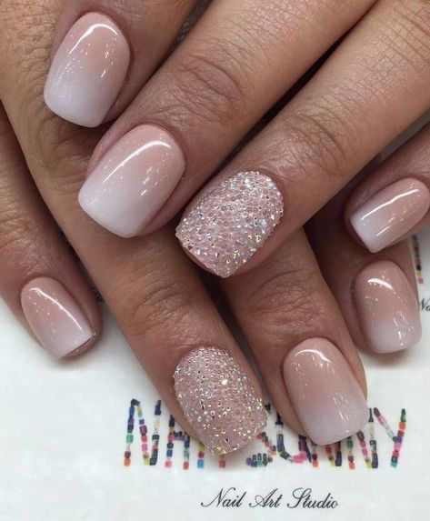 30 Gorgeous Neutral Nails That Go With Any Outfit Unghie Sfumate, Bridal Nail Art, Makijaż Smokey Eye, Wedding Nails Design, Nail Art Wedding, Bride Nails, Nagel Inspo, Short Acrylic Nails Designs, Pink Nail