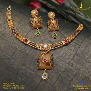 A Moments of Best Built... Get in touch with us on +919904443030  #myjewelegance #realdiamond #gold916 #love #jewellery #jewellerystyle #jewelery #gold  #womenfashion #womenwear #dailywear #women #womensfashion #womensweardaily #womensfashion #luxurylife  #giftoflove #moments #instagold #instafashion #instajewelrygroup #art #beautifuljewellery #trendingfashion #trending #fashionjewels #festival #festivalfashion #best #glam 30 Gms Gold Necklace, Long Necklaces Gold, Jadtar Necklace Set, Antique Necklaces Design, Antique Necklaces, Antique Gold Jewelry Indian, Gold Necklace Indian Bridal Jewelry, Antique Bridal Jewelry, Antique Jewelry Indian