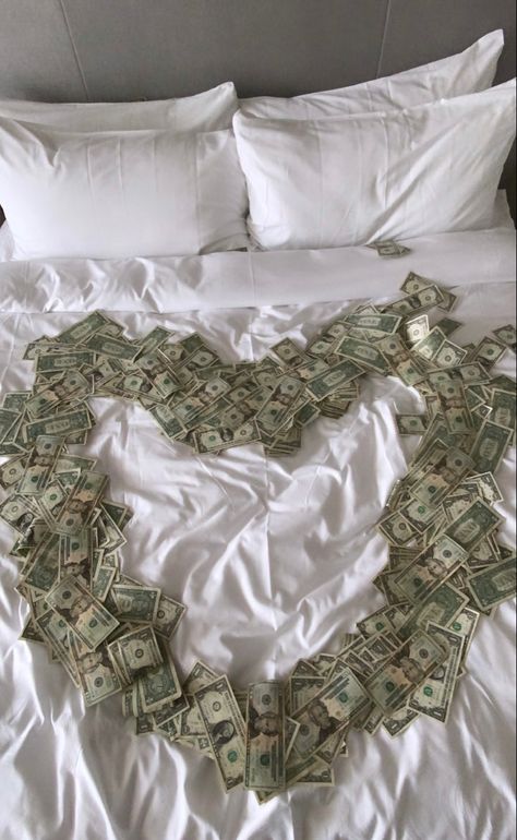 Thousands dollars one dollar bills hotel bed romantic getaway stripper aesthetic Asthetic Skincare, Vision Board Pics, Wish Board, Money Vision Board, Vision Board Photos, Budget Beauty, Life Vision Board, Rich Dad Poor Dad, Money Pictures