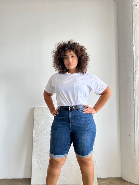 Plus Size Cuffed Bermuda Denim Shorts PlusSizeSummerStyle #summervivibes #plussizefashionista #ootd #plussizequeen #plussize #summerfashion. https://whispers-in-the-wind.com/the-ultimate-plus-size-outfit-guide-summer-in-style/?830 Knee Length Denim Shorts Outfit, Plus Size Bermuda Shorts Outfit, Bermuda Shorts Outfit Summer, Long Shorts Outfits Women, Denim Bermuda Shorts Outfit, Long Denim Shorts Outfit, Plus Size Shorts Outfit, Chubby Girl Outfits, Bermuda Shorts Outfit