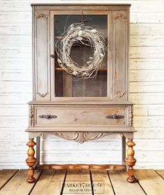 Distressed Hutch, House Restoration, Diy Furniture Renovation, Farmhouse Decor Living Room, Furniture Renovation, Milk Paint, Furniture Makeover Diy, Paint Furniture, Flipping Furniture