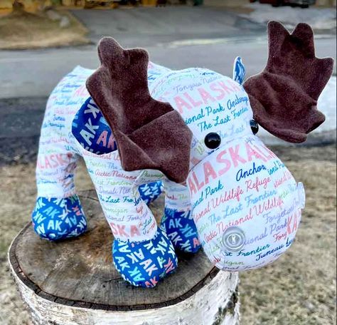 Moose toy sewing pattern Moose Stuffed Animal Sewing Pattern, Stuffed Moose Pattern Sewing, Moose Sewing Pattern Free, Moose Sewing Pattern, Fabric Toys Diy, Sewn Animals, Memory Bears Pattern, Dachshund Pattern, Stuff Animals