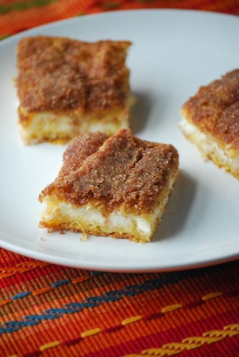 Cheesecake Sopapilla, Easy Sopapilla Cheesecake, Sopapilla Recipe, Sopapilla Cheesecake Bars, Mexican Party Food, Sopapilla Cheesecake, Mexican Dessert, Cake Bars, Cheesecake Bars