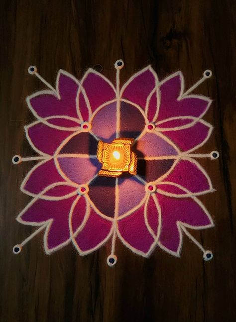 Diwali Muggulu With Flowers, Easy Rangoli Designs With Dots, Diwali Rangoli Simple Easy, Border Design Rangoli Easy, Round Rangoli Designs Latest Unique, Easy Diwali Rangoli Simple, Mini Rangoli Designs, Rangoli Simple Design Easy, Different Rangoli Designs