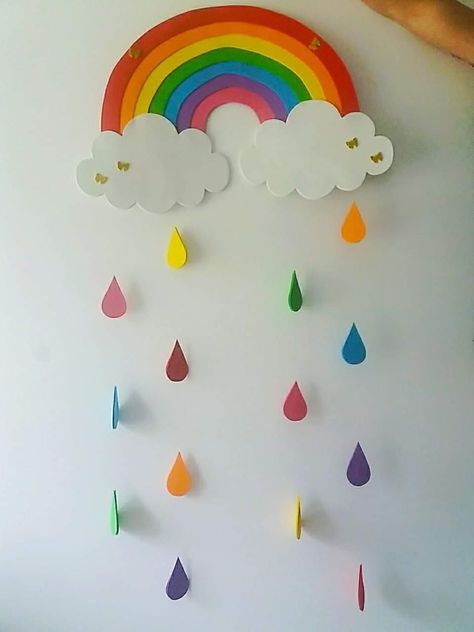 Weather Theme Classroom Decorations, Window Color Ideas, Classroom Decor Rainbow, Decoration Creche, Classroom Decor Ideas, Cloud Wall Hanging, Paper Rainbow, School Kids Crafts, Fathersday Crafts