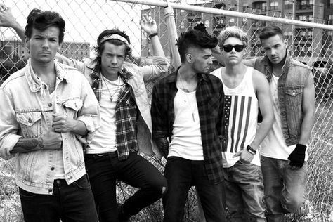 Every time I see this picture I think of "Bad Boy Direction" from the BSE music video when Marcel was showing his ideas. I'm like, "Marcel. Baby. They knew they were gonna do it." Just me? Yeah? Ok. One Direction 2014, One Direction Photoshoot, One Direction Fotos, Gambar One Direction, One Direction Facts, Midnight Memories, Cher Lloyd, One Direction Photos, One Direction Pictures