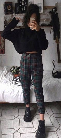 Grunge Outfits Fall, Fall Outfits Edgy, Nyc Fall Outfits, Fall Outfits For Teen Girls, Look Grunge, Boys Fall Outfits, Skirt Outfits Fall, Simple Fall Outfits, Outfit Chic