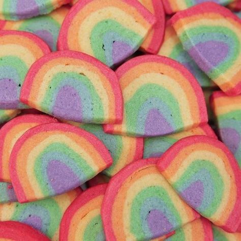 12 Rainbow Snacks That Will Go Over Like a Pot of Gold With Your Kids Rainbow Sugar Cookies, Rainbow Snacks, Kidcore Aesthetic, Rainbow Aesthetic, Template Instagram, Pot Of Gold, Kid Core, Indie Kids, Rainbow Dash