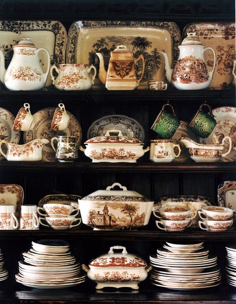 These Are The Vintage Pieces You Should Be Collecting Right Now Mead, Vintage Pieces, Antique Shops, The Vintage, Other Colors, Vintage Decor, Decorative Jars, Right Now, Lifestyle