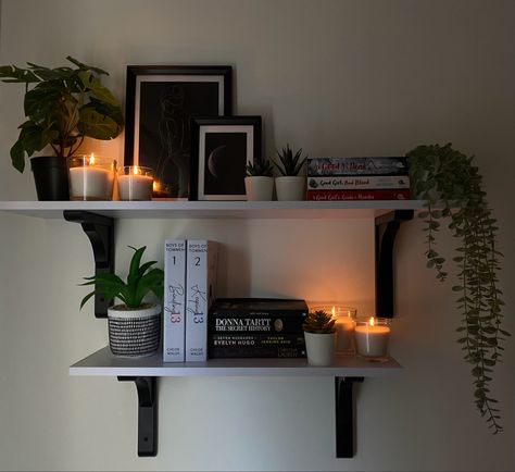 White Shelves Above Desk, Shelf Over Bed Aesthetic, Candle Shelf Bedroom, Black Hanging Shelves Bedroom, Pretty Black Shelf, Shelf Above Bed, Candle Shelf, Study Desk Decor, Candle Arrangements