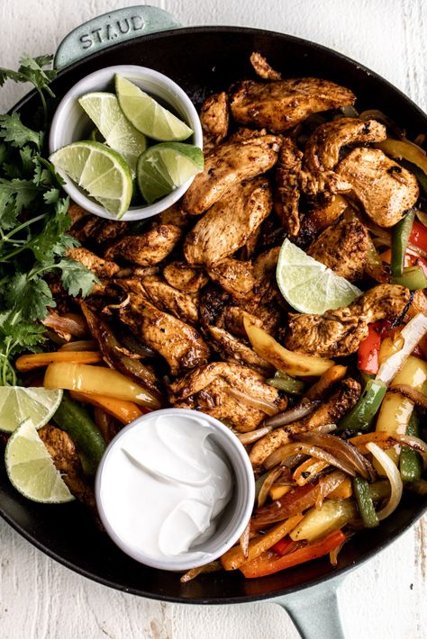 Tequila Lime Chicken Fajitas - Cooking with Cocktail Rings Cooking With Tequila, Tequila Chicken, Southwestern Food, Autumn Meals, Lime Marinade For Chicken, Tequila Lime Chicken, Fajita Marinade, Rocket Fuel, Chicken Entrees