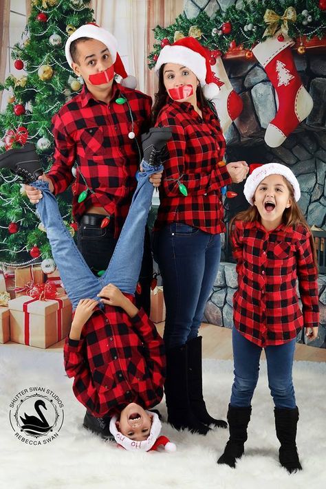 Funny family christmas photos