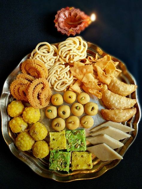 Diwali sweets and snacks South Indian Snacks Recipes, Food Platters Ideas, Platters Ideas, South Indian Snacks, Indian Food Photography, Diwali Snacks, Diwali Sweets, Healthy Sweet Snacks, Diwali Food