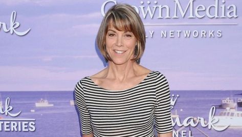 10 Things You Didn't Know about Wendie Malick Wendie Malick, Film And Tv, Figure It Out, Tv Shows, Actresses, T Shirts For Women, In This Moment, V Neck, Film