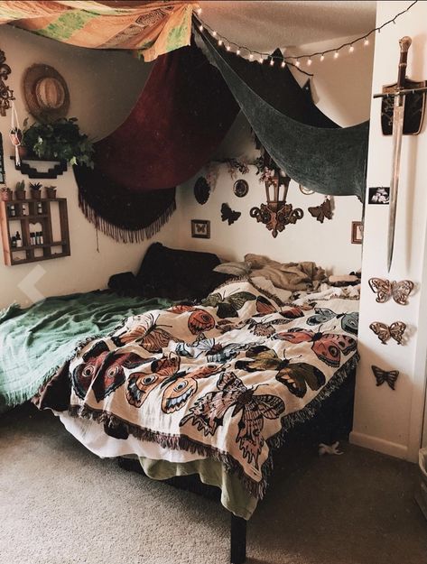 Main Character Room, Sideways Bed Against Wall, Bed In Alcove, Boho Dark Bedroom, 90s Whimsy Goth Bedroom, No Headboard Ideas, Boho Witchy Bedroom, Whimsigoth Bedroom, Witch Bedroom Decor